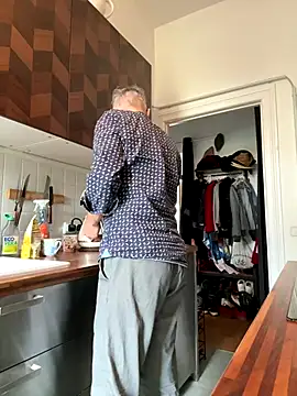 SexyLeon8 online show from 11.04.25