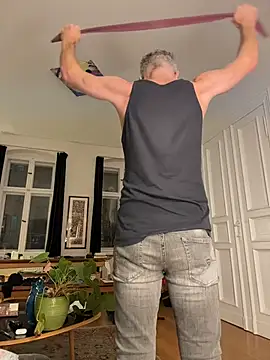 SexyLeon8 online show from 11.15.25