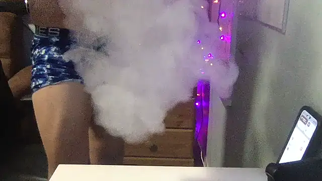 Snapshot of beastontop10 chatting on 11.30.25 beastontop10 online show from 11.30.25