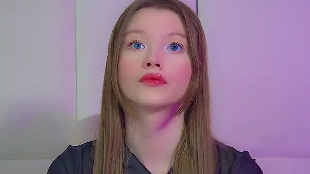 Snapshot of KeiraAsti chatting on 05.12.26 KeiraAsti online show from 05.12.26