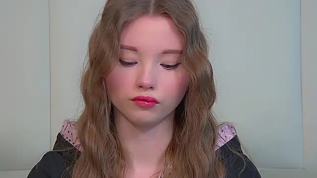 Snapshot of KeiraAsti chatting on 05.28.26 KeiraAsti online show from 05.28.26
