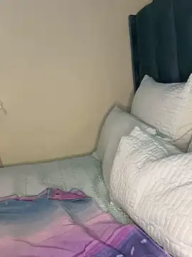 Caramel Mellow online show from 11.27.25