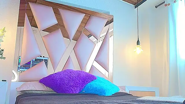 Snapshot of Victoria_Thompson1 chatting on 09.16.25 Victoria Thompson1 online show from 09.16.25