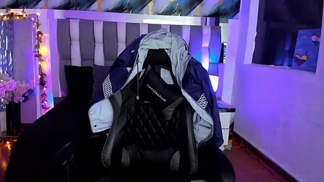 Adaara Rey online show from 12.15.25