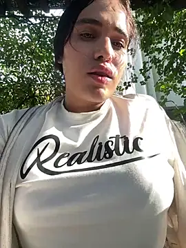 Bella  Wood online show from 10.06.25