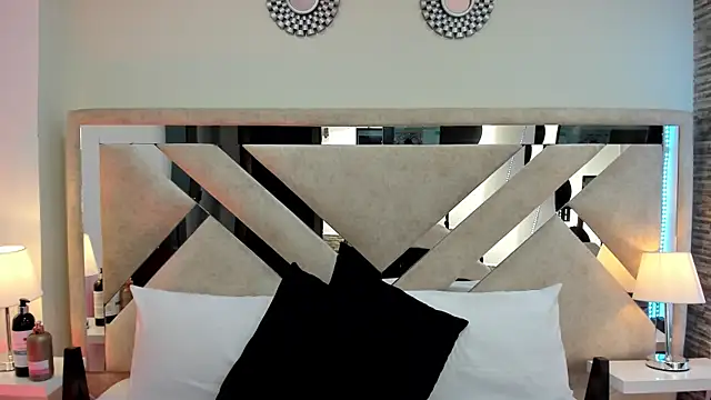 ximena vasquez8 online show from 04.13.26