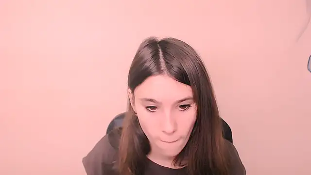 Snapshot of RosaRay_ chatting on 11.28.25 RosaRay online show from 11.28.25