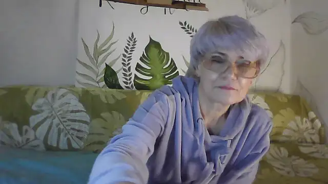 Catty Lady online show from 01.10.26