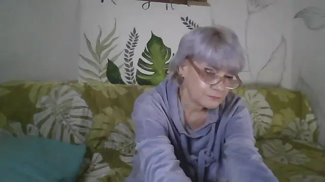 Catty Lady online show from 01.13.26