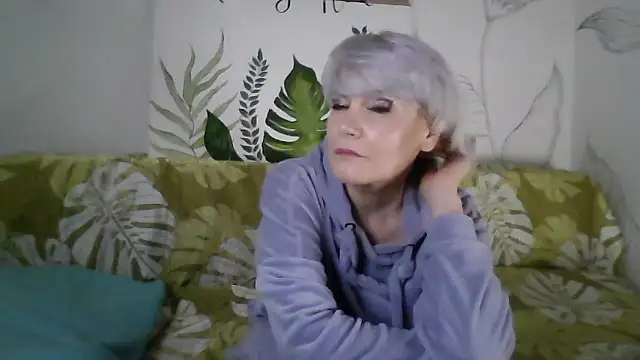 Catty Lady online show from 01.18.26