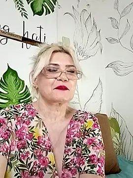 Snapshot of Catty_Lady chatting on 07.08.26 Catty Lady online show from 07.08.26