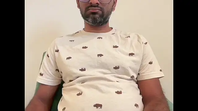 Snapshot of pranastro00 chatting on 11.07.25 pranastro00 online show from 11.07.25