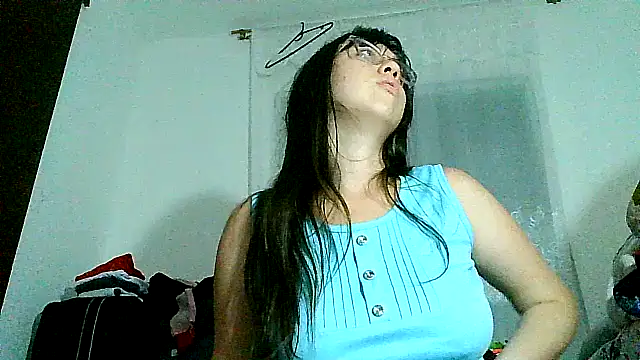 Snapshot of lareinalareinadelanal chatting on 09.27.25 lareinalareinadelanal online show from 09.27.25