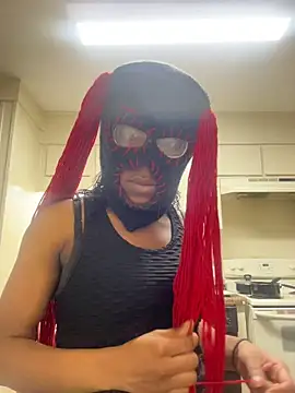 Snapshot of masked_doll_kashi chatting on 04.23.26 masked doll kashi online show from 04.23.26