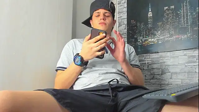 Themasterhades 777 online show from 10.05.25