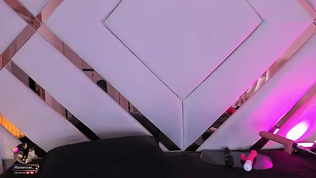 Mariee rosee online show from 10.23.25