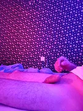 Snapshot of picyu060 chatting on 12.16.25 picyu060 online show from 12.16.25