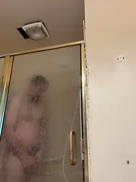 Snapshot of himNIGuys chatting on 12.18.25 himNIGuys online show from 12.18.25