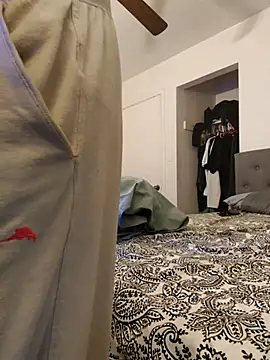 Snapshot of himNIGuys chatting on 02.05.26 himNIGuys online show from 02.05.26