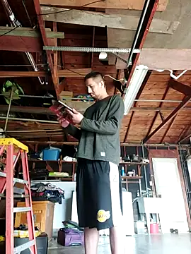 Snapshot of himNIGuys chatting on 02.15.26 himNIGuys online show from 02.15.26