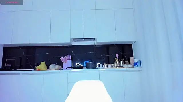 Snapshot of nana_le chatting on 11.09.25 nana le online show from 11.09.25