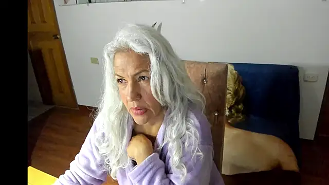 Snapshot of marilyn70 chatting on 07.21.26 marilyn70 online show from 07.21.26