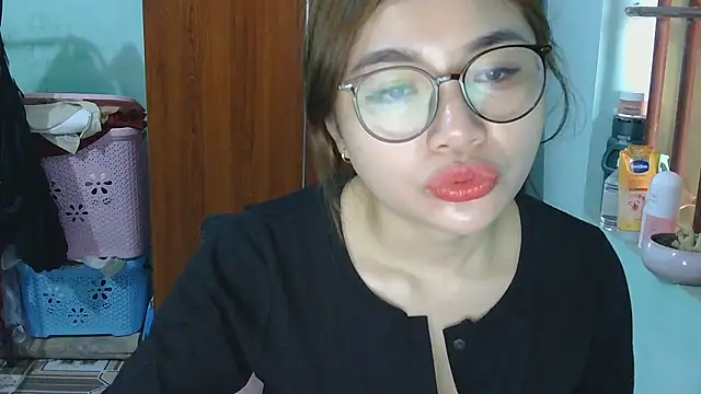 Uhem112 online show from 10.31.25