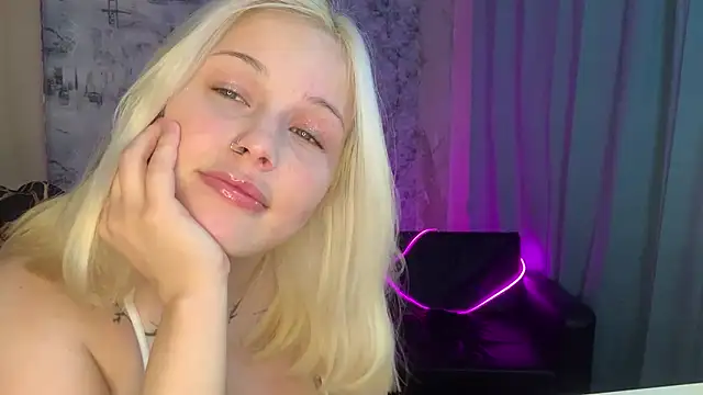 Mia Sakuraa online show from 09.15.25