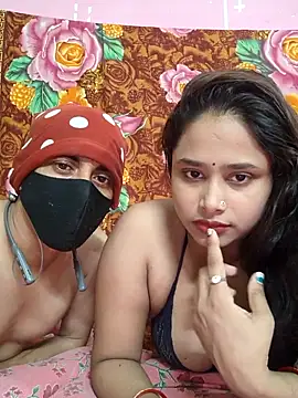 Seducing couple online show from 05.10.26