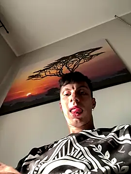 Lucamilano1991 online show from 10.13.25