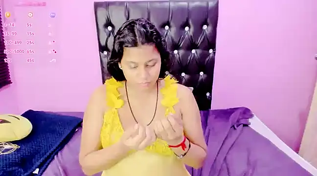 Snapshot of INDIANFLAME chatting on 01.11.25 INDIANFLAME online show from 01.11.25