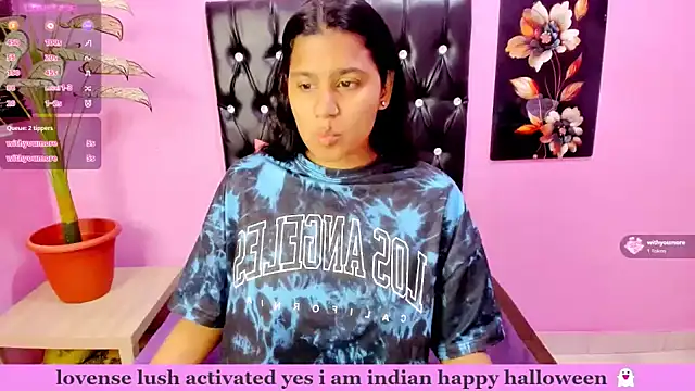 Snapshot of INDIANFLAME chatting on 11.17.25 INDIANFLAME online show from 11.17.25