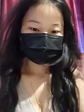 Snapshot of sia_143 chatting on 11.17.25 sia 143 online show from 11.17.25