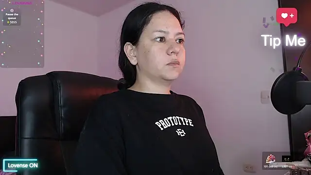 Snapshot of Abbyjoness21 chatting on 11.24.25 Abbyjoness21 online show from 11.24.25