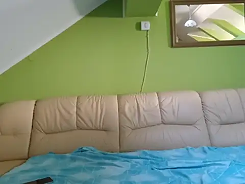 milf44milf online show from 05.27.26