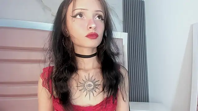 Snapshot of MaddieStark chatting on 09.16.25 MaddieStark online show from 09.16.25