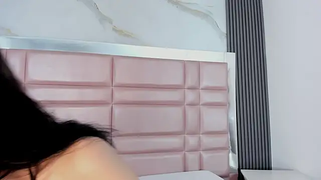 Snapshot of MaddieStark chatting on 10.01.25 MaddieStark online show from 10.01.25