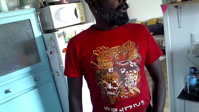 Snapshot of frenchblackc31 chatting on 09.10.25 frenchblackc31 online show from 09.10.25