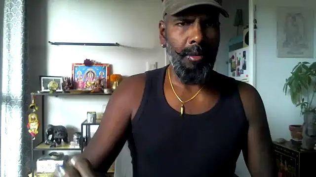 Snapshot of frenchblackc31 chatting on 10.25.25 frenchblackc31 online show from 10.25.25