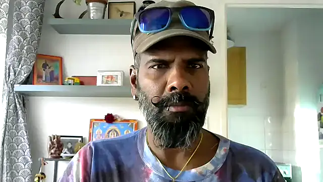 Snapshot of frenchblackc31 chatting on 11.16.25 frenchblackc31 online show from 11.16.25