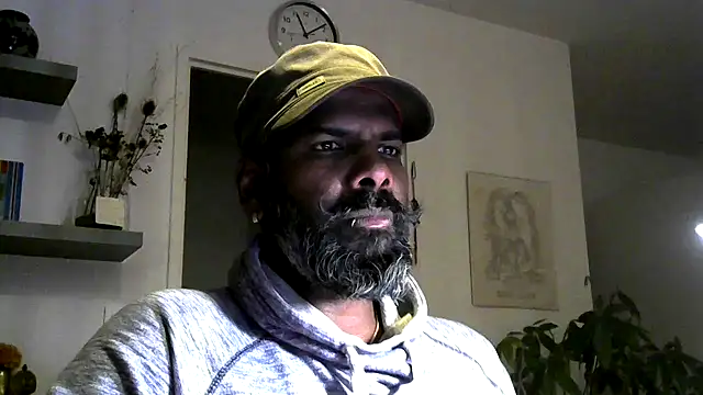 Snapshot of frenchblackc31 chatting on 11.22.25 frenchblackc31 online show from 11.22.25