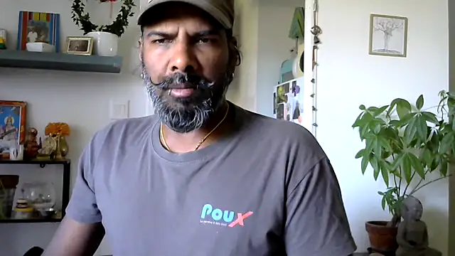 Snapshot of frenchblackc31 chatting on 06.12.26 frenchblackc31 online show from 06.12.26
