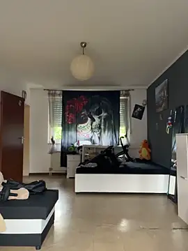 Snapshot of 1Richrichard1 chatting on 05.17.26 1Richrichard1 online show from 05.17.26