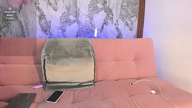 Snapshot of MiiaaCollinss chatting on 09.10.25 MiiaaCollinss online show from 09.10.25