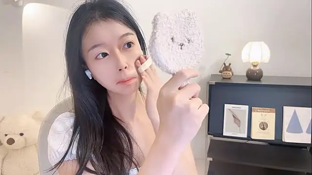 Onechestnut online show from 11.13.25