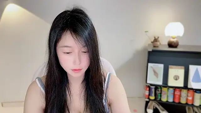 Onechestnut online show from 04.03.26