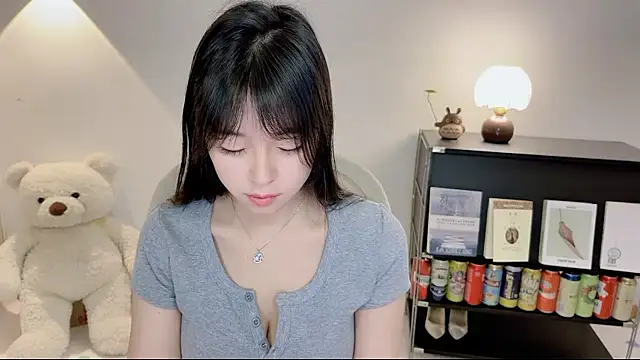 Snapshot of Onechestnut chatting on 06.11.26 Onechestnut online show from 06.11.26