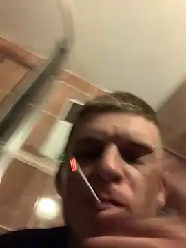 Snapshot of macho1347 chatting on 10.14.25 macho1347 online show from 10.14.25