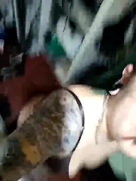 Snapshot of Dulcedeanis chatting on 10.24.25 Dulcedeanis online show from 10.24.25