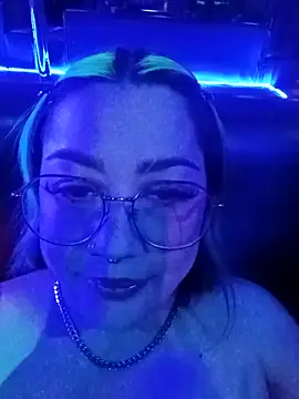 Snapshot of Dulcedeanis chatting on 10.28.25 Dulcedeanis online show from 10.28.25